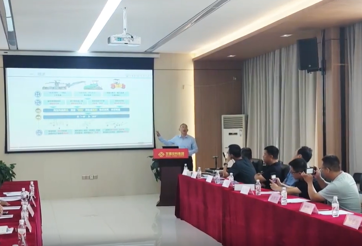 安陽市市政維護(hù)發(fā)展中心、安陽市市政設(shè)計(jì)研究院專家領(lǐng)導(dǎo)一行蒞臨許昌，對德通路面再生列車與成套技術(shù)工藝進(jìn)行深入考察交流。